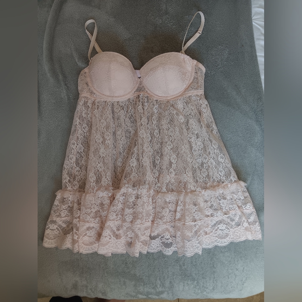 Victoria's Secret Sexy Little Things Lacy Babydoll Nightie.  36C.
